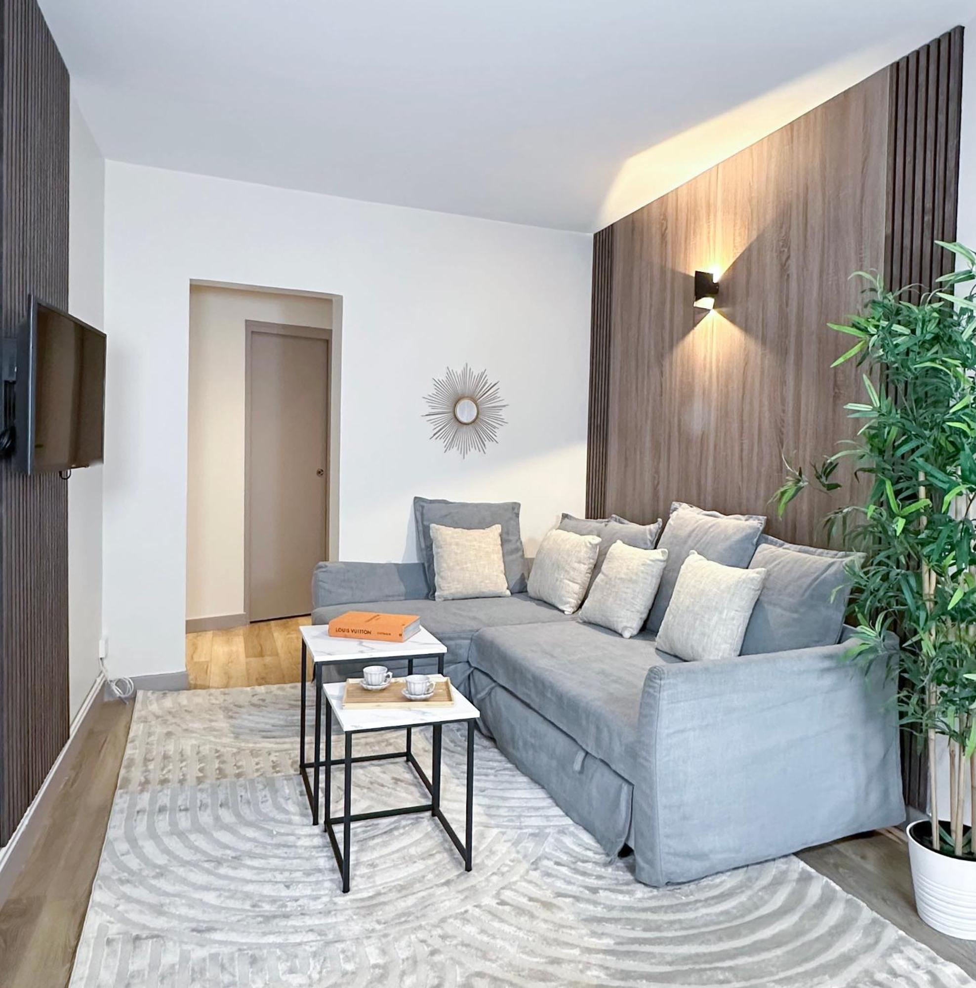 شقة Champs-Elysees Finest Flat باريس المظهر الخارجي الصورة